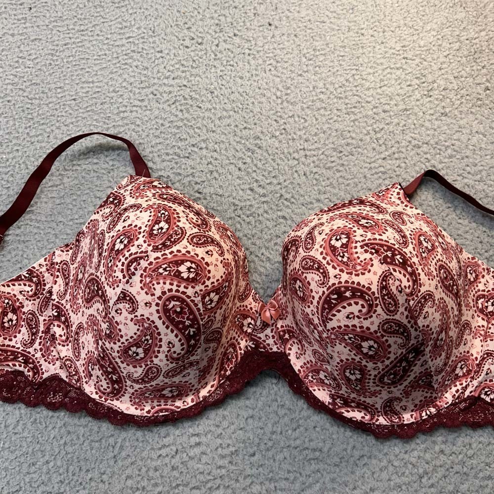 Adore Me Bra 42G Full Coverage T-Shirt Paisley Red Pink Sexy Lace Trim